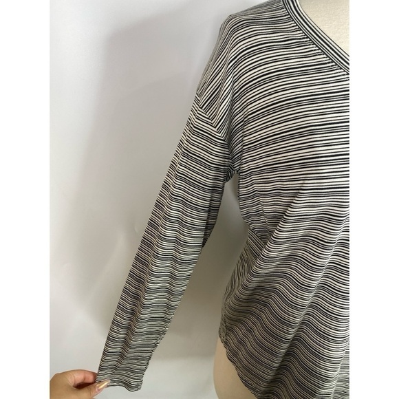 Athleta Stripped Scoop Neck Long Sleeve Top - Picture 3 of 9